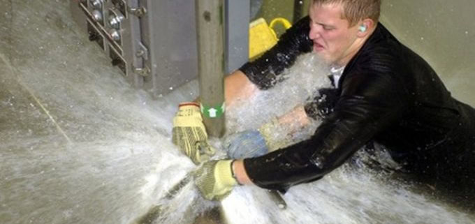 pipe burst meme